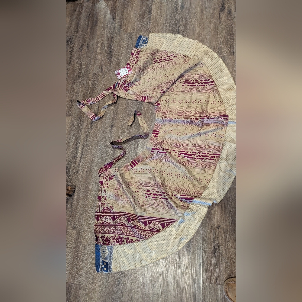 Darn Good Yarn Bohemian Beige and Red Mini Skirt